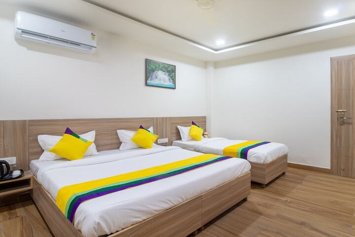 Room 9 of 23