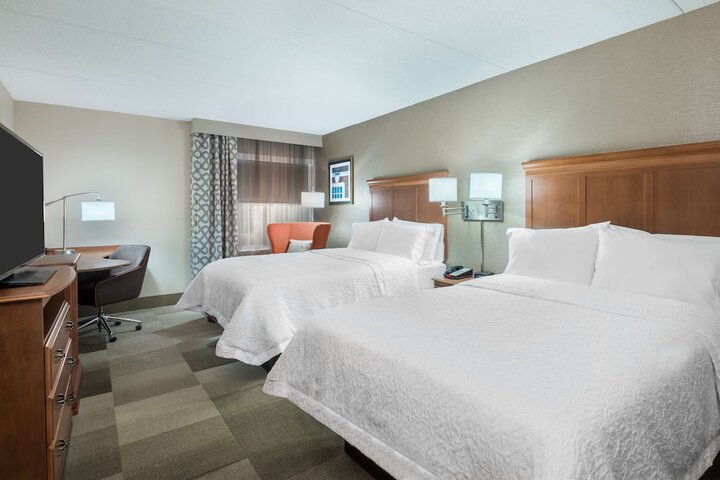 2 Double Beds (3 of 5)