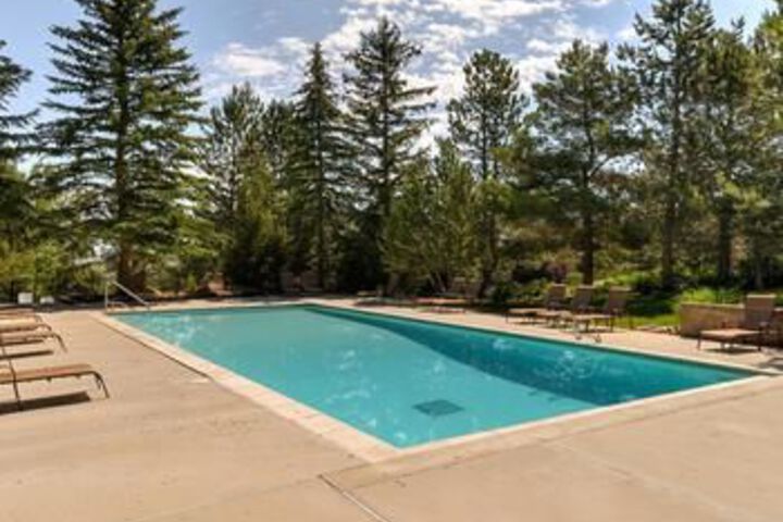Pool 51 of 58