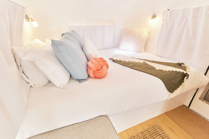 Standard Studio 1 Queen Bed (37 of 57)