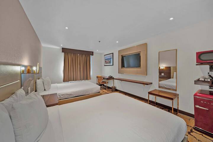 Room 6 of 37