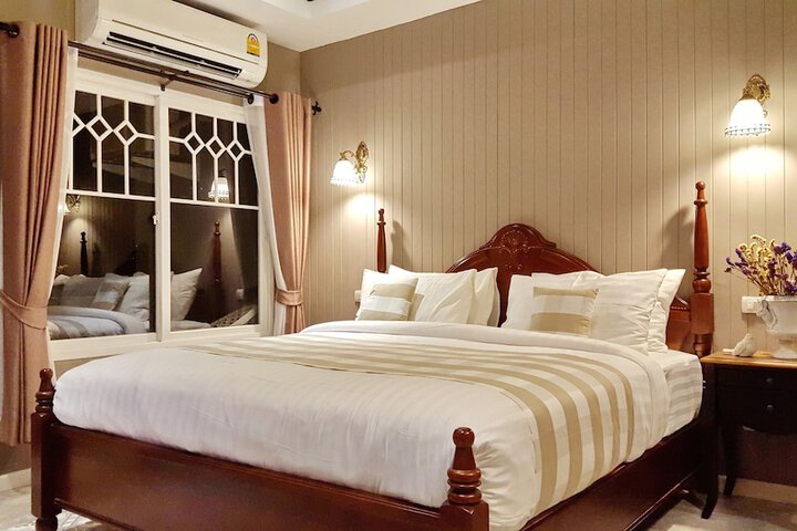 Room 26 of 148