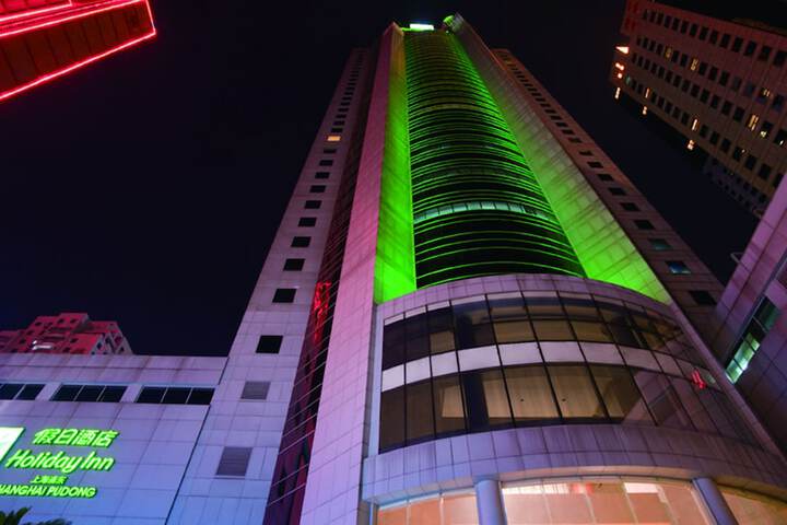 Hotel 76 of 86