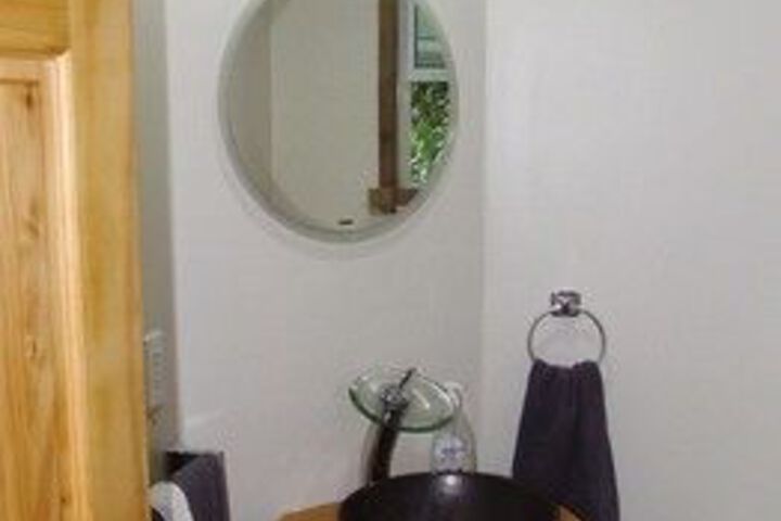 Room 5 of 11