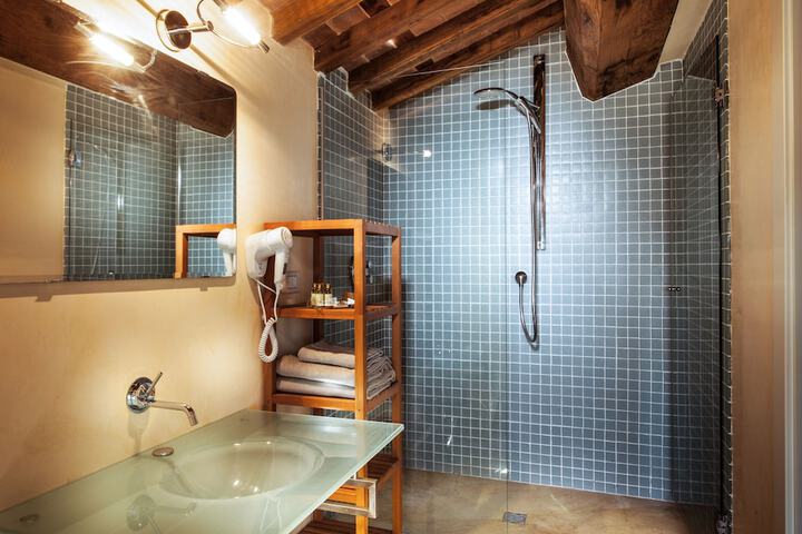 Bath Interior