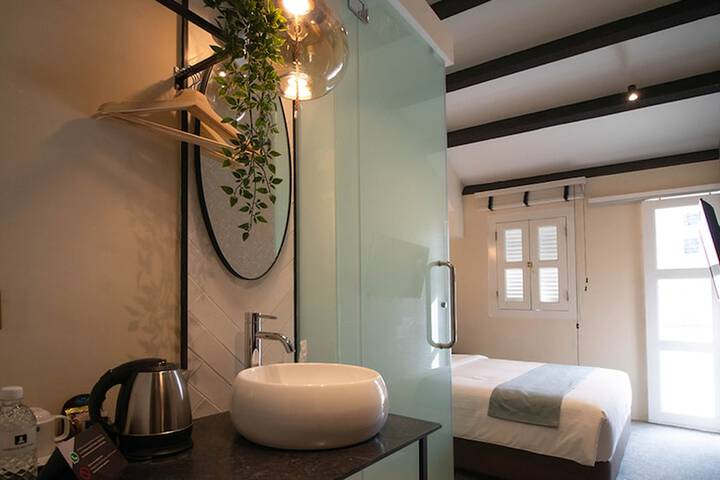 Room 20 of 61