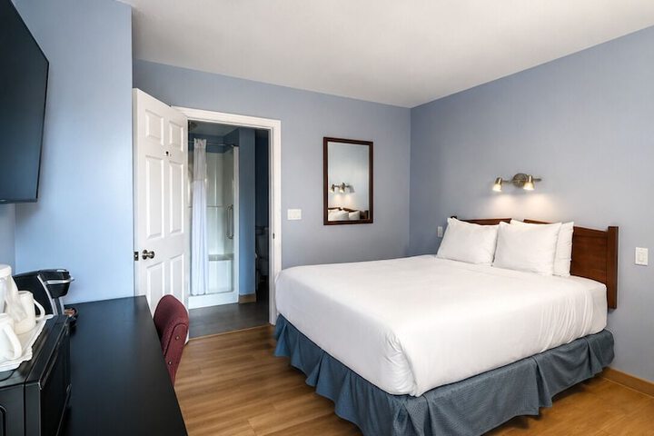 Room 18 of 27