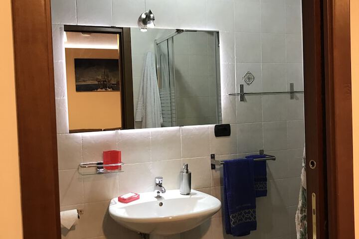 Room 21 of 45