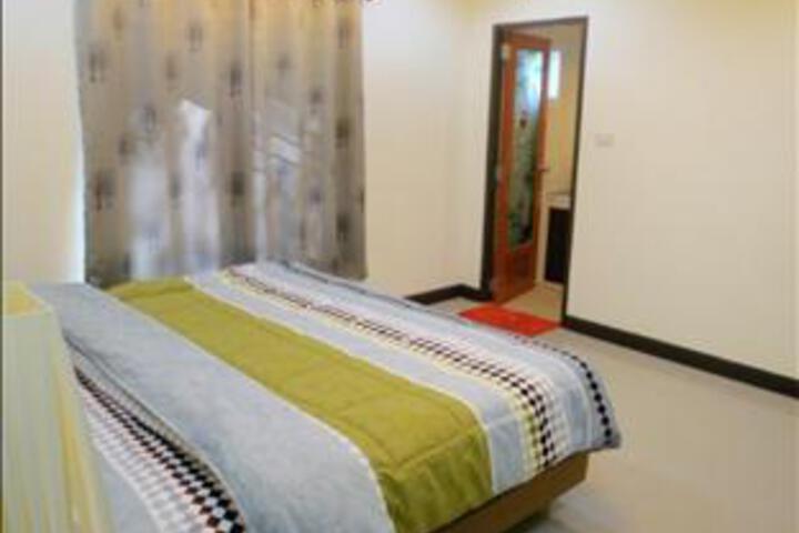 Room 3 of 6