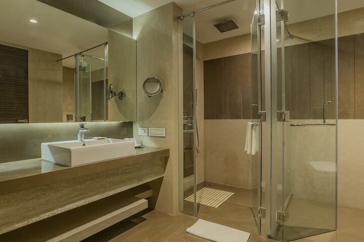 Room 4 of 45