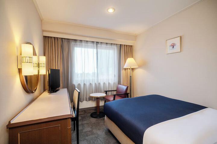 Room 10 of 46
