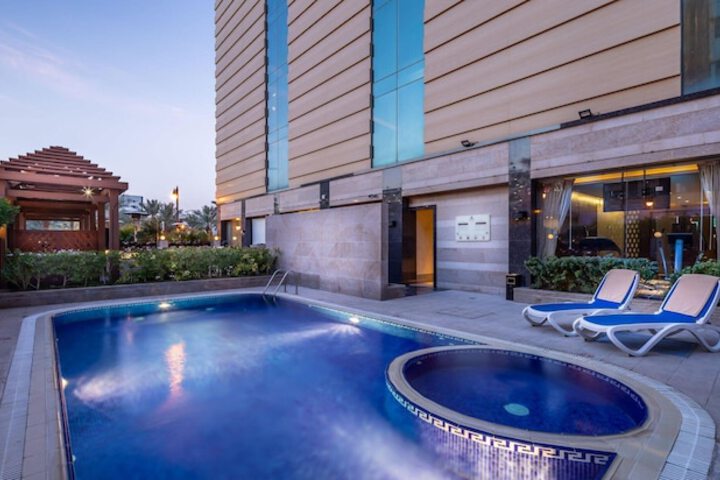 Pool 55 of 86