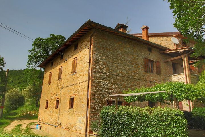 Farmhouse With Stables Horses and the Ability to Make Horseback Riding in Monte Santa Maria Tiberina