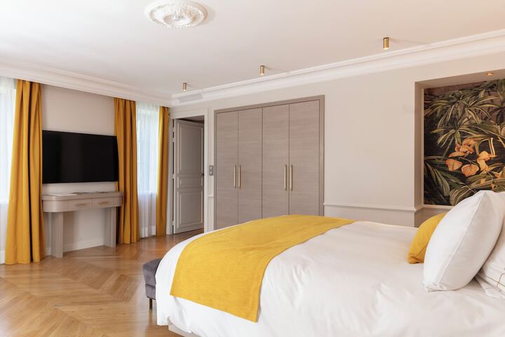 Room 21 of 37