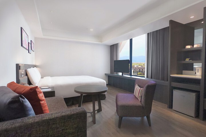 Room 12 of 36