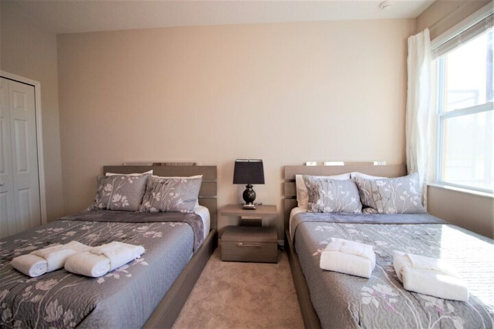 Room 3 of 64