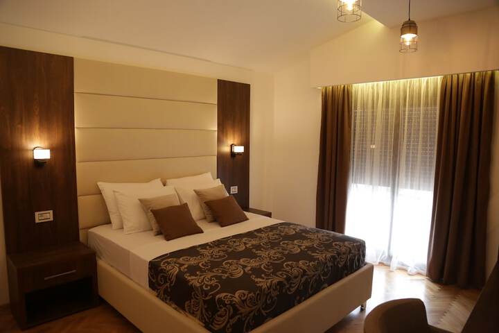 Room 6 of 132