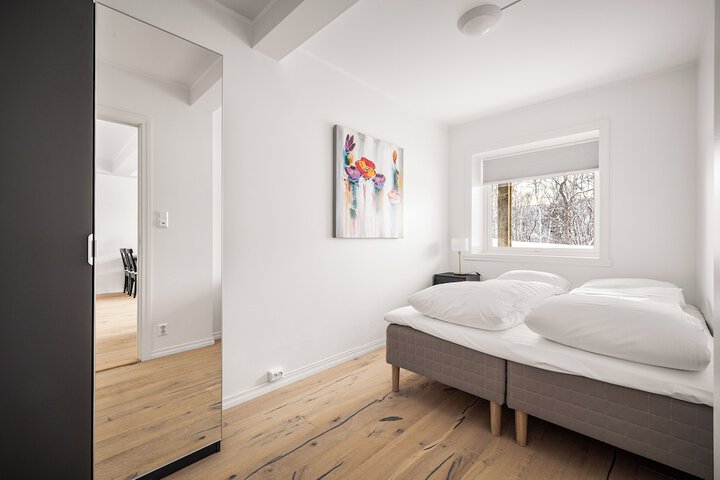 Room 5 of 49