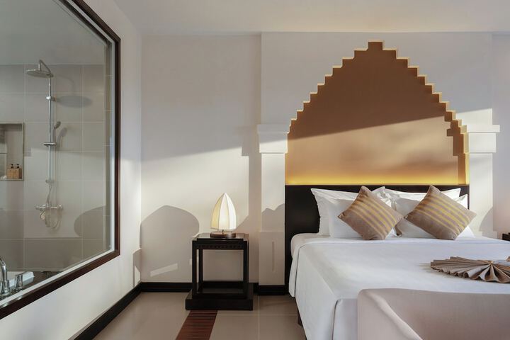 Room 48 of 165