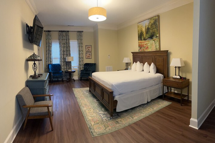 Room 47 of 87