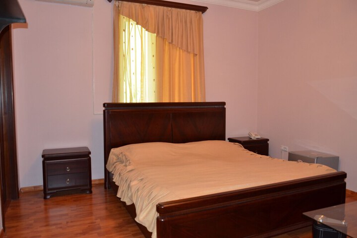 Room 8 of 41