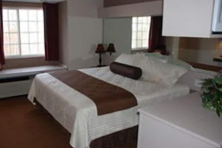 Room 16 of 33