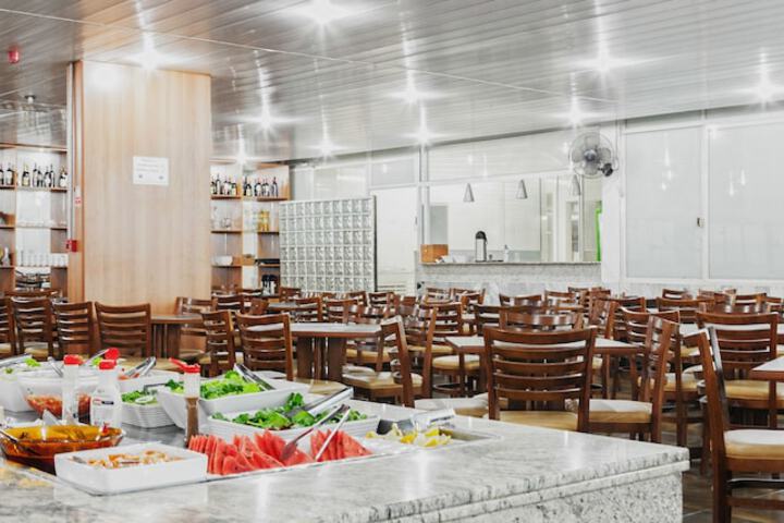 Dining 37 of 59