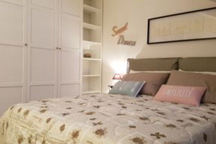 Room 8 of 19