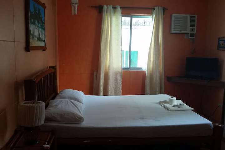 Room 4 of 22