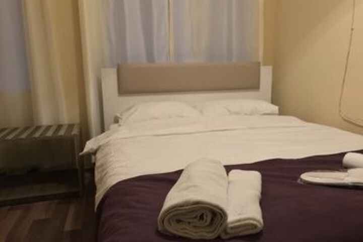 Room 11 of 26