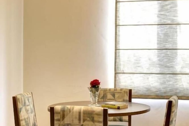 Dining Photos