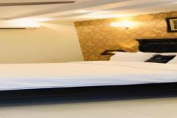 Royaute Luxury Hotel Sialkot