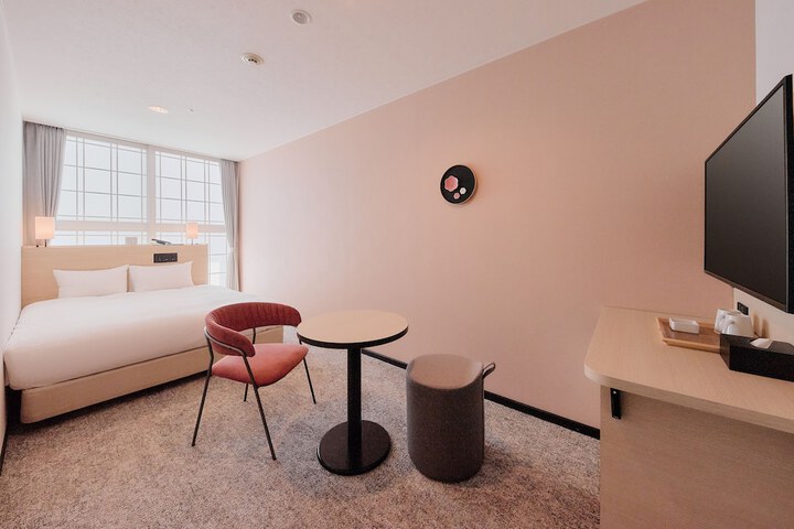 Room 14 of 72