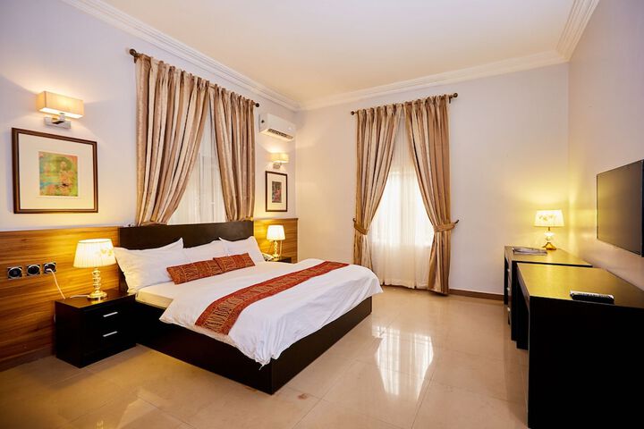 Room 15 of 23