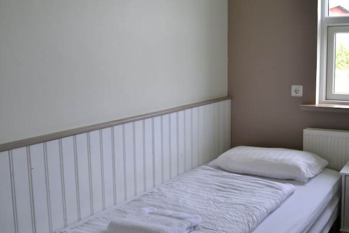 Room 15 of 66