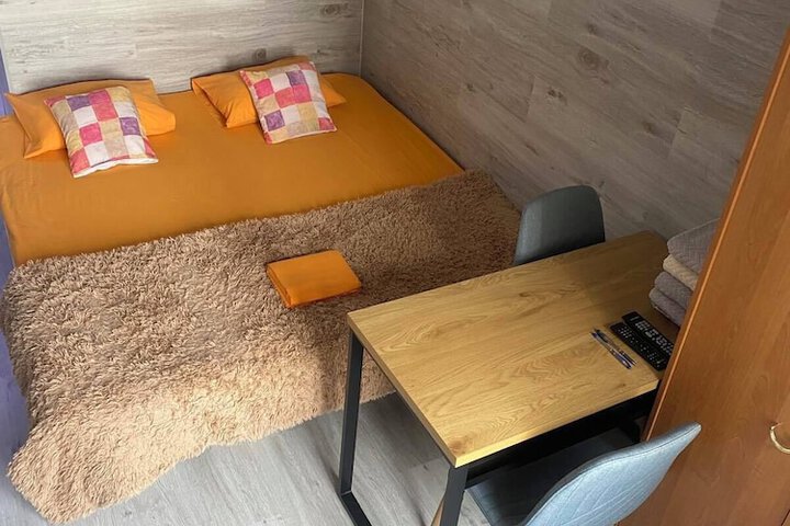 Room 14 of 106