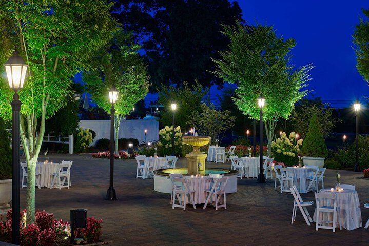 Hotel Exterior 64 of 71