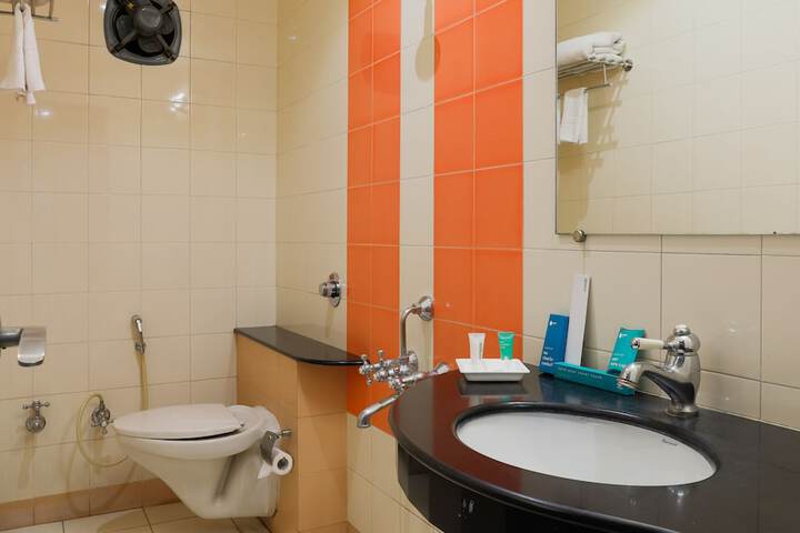 Room 15 of 25