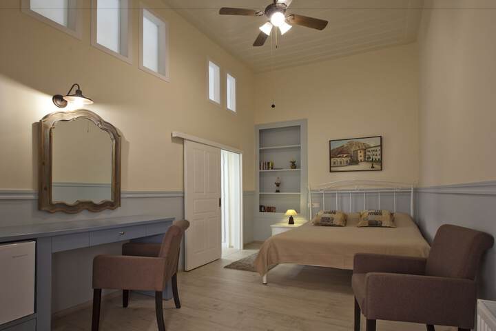 Room 17 of 52