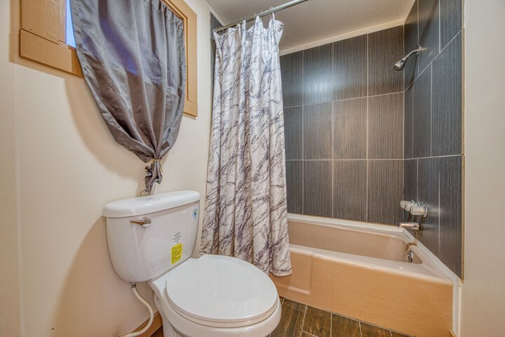 Room 10 of 15