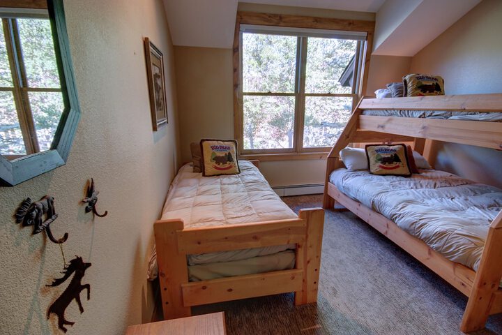 Room 4 of 37