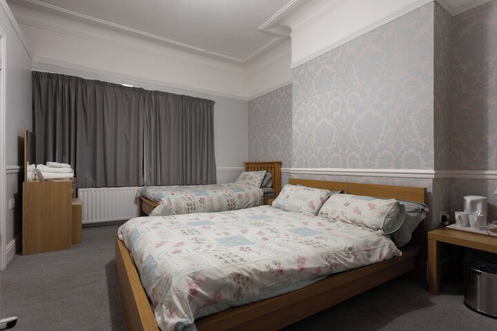 Room 19 of 37