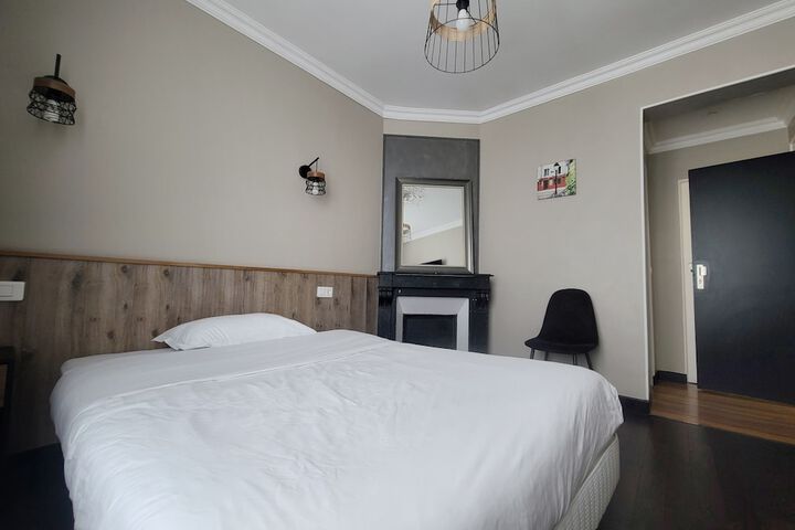 Room 17 of 42