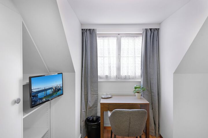 Room 15 of 62