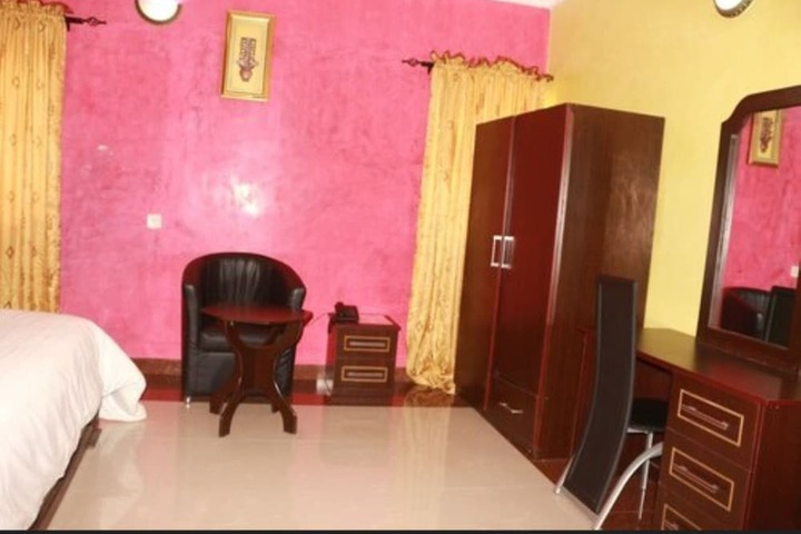 Room 16 of 29