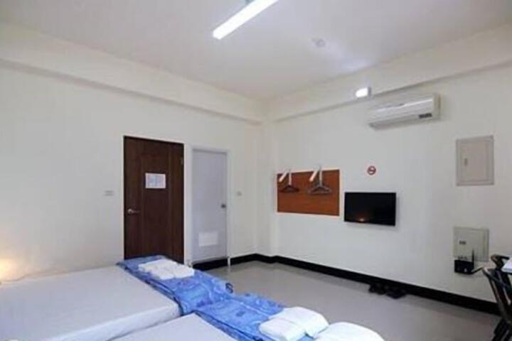 Room 42 of 53