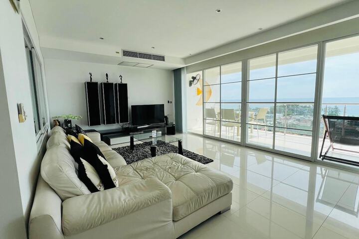 Room 21 of 51