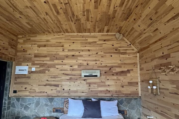 Room 11 of 38