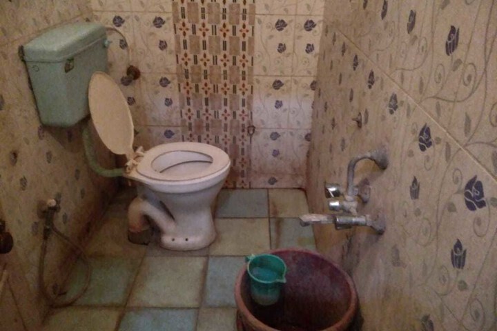 Room 15 of 19
