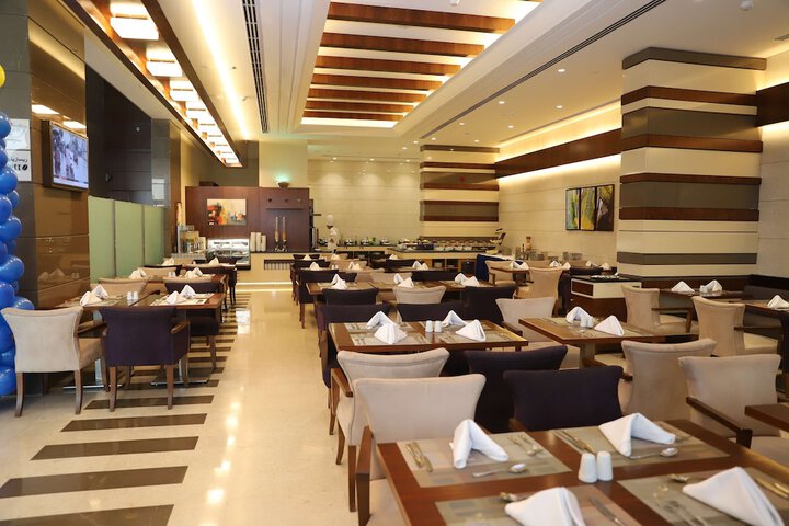 Dining 68 of 114